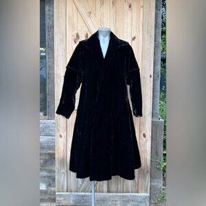 Vintage Womens Black Velvet Victorian Gothic  Opera Swing Coat~M~